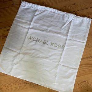 Michael Kors dust cover